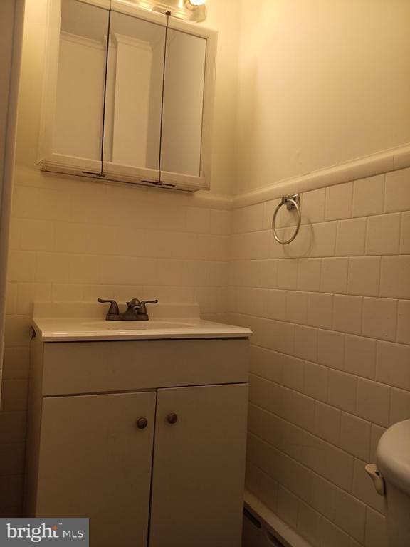 Building Photo - 2424 S Orkney St