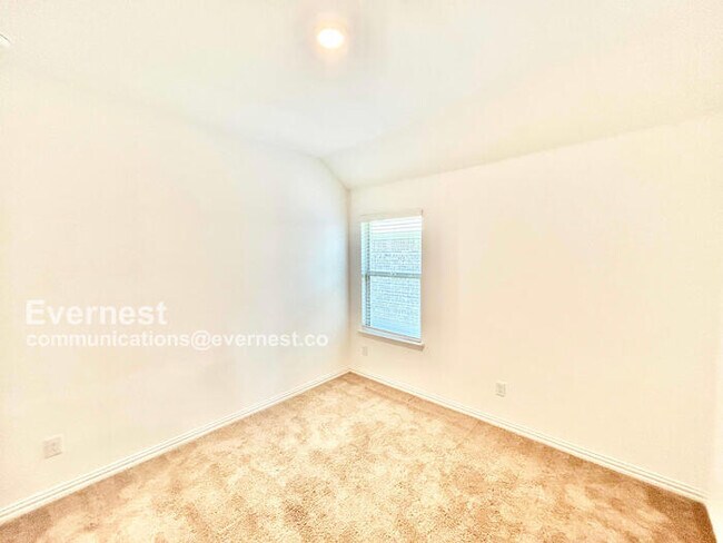 Building Photo - 7204 Black Cherry Ln