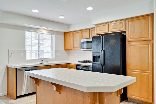 Building Photo - 3013 Goodacre Ct