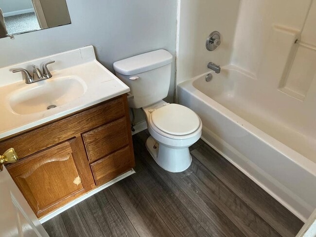 Building Photo - 1622 25th Ave N