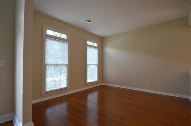 Building Photo - 2076 Fairport Way