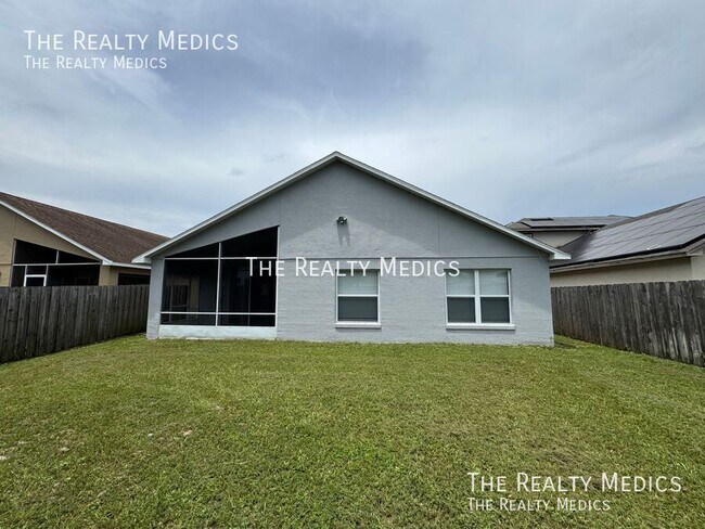 Building Photo - 833 Brightview Dr