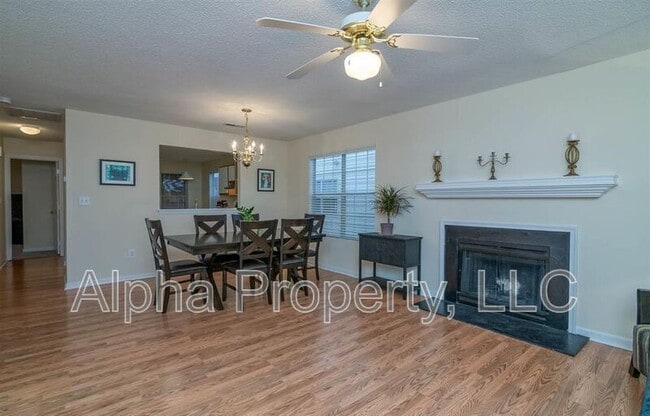 Building Photo - 107 Hammett Grove Ln