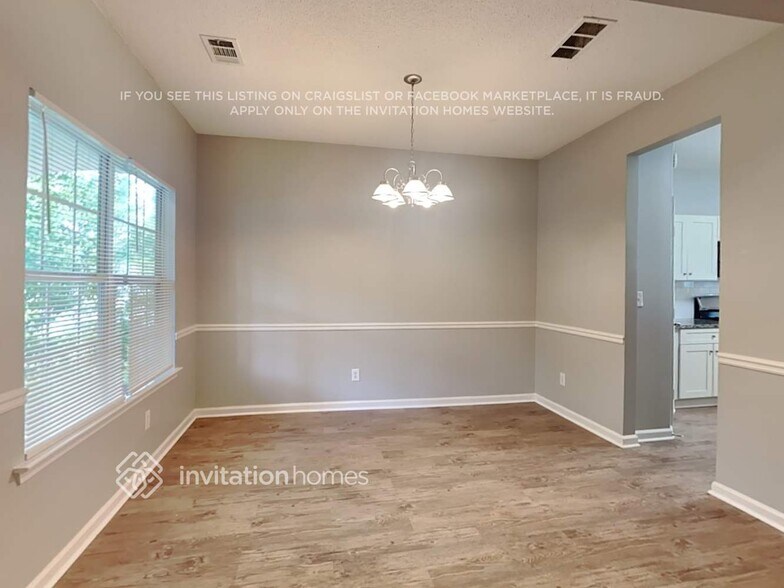 Building Photo - 2125 Beckenham Pl