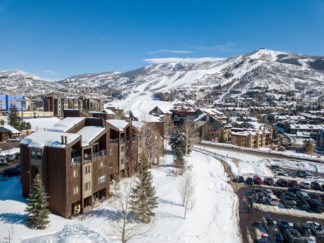 Building Photo - 2160 Mt Werner Cir