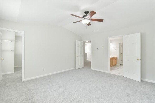 Building Photo - 2694 Winslow Ridge Dr NE