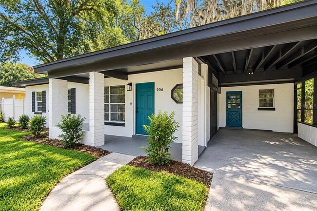 Building Photo - 906 San Domingo Rd