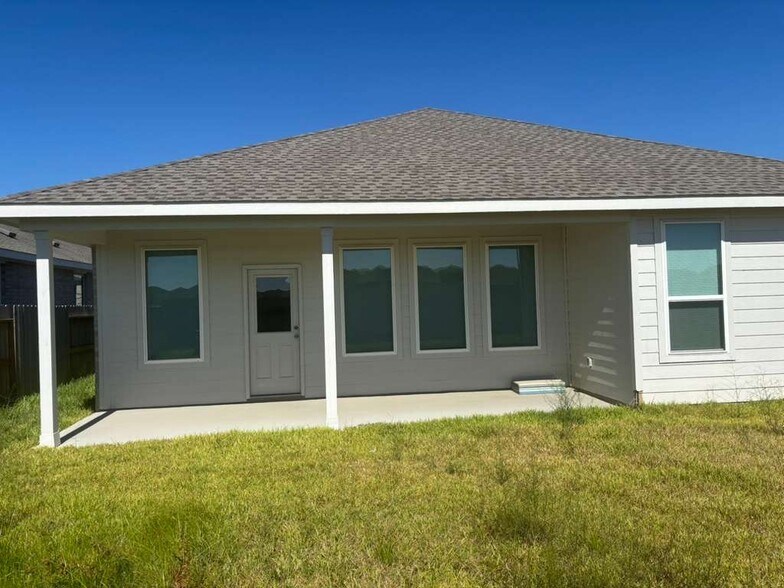 Building Photo - 6714 Violet Clover Ave