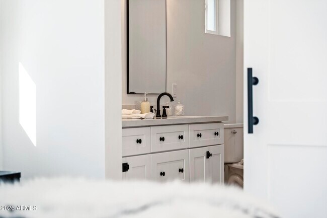 Building Photo - 8513 E Indianola Ave