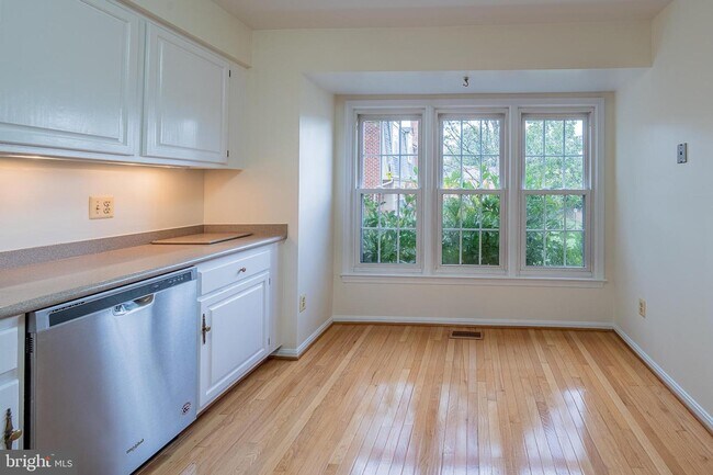 Building Photo - 3133 Windwood Farms Dr