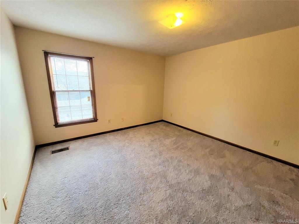 Building Photo - 4046 Camellia Dr