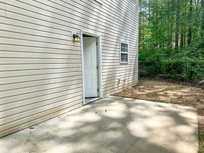 Building Photo - 3/2 near Lake Lanier in Forsyth County