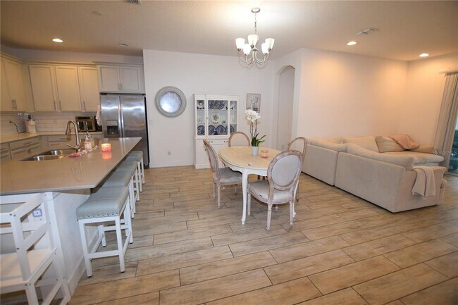 Building Photo - 2651 Magpie Way