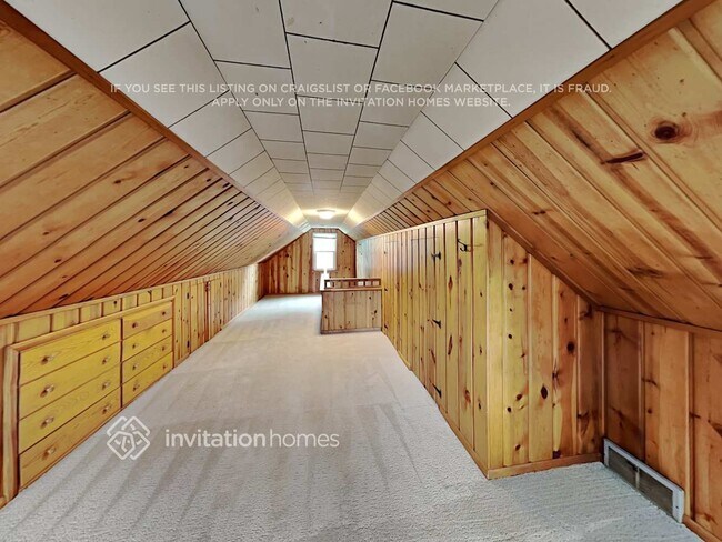 Building Photo - 6616 5th Ave S