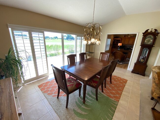 Building Photo - Exquisite - Turnkey, 3 bed + 2 1/2 Bath + ...