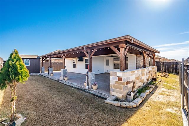 Building Photo - 303 Triple Crown Ln