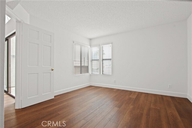 Building Photo - 35 Linden Ave