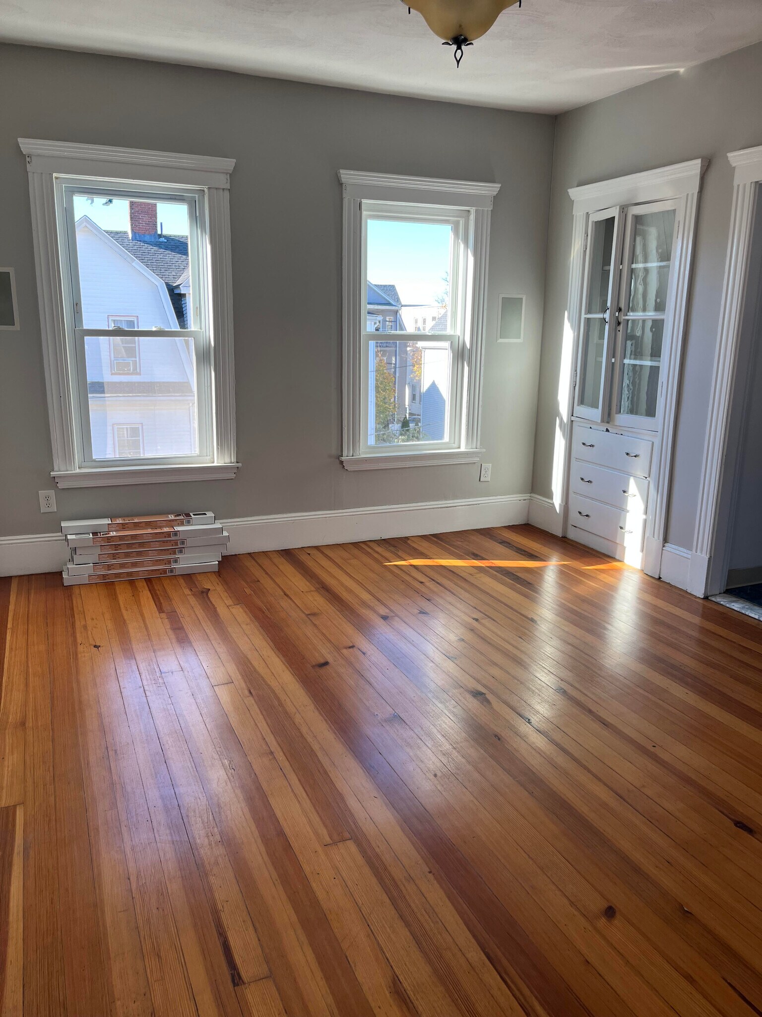 Building Photo - 15 Clarence St