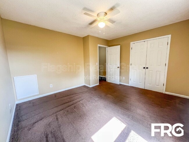 Building Photo - 206 Lindbeth Dr
