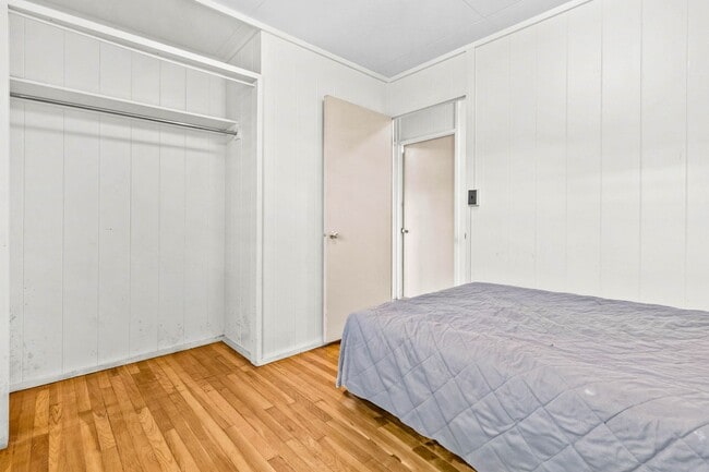 Building Photo - Charming 3 bedroom, 1 bath home with large...