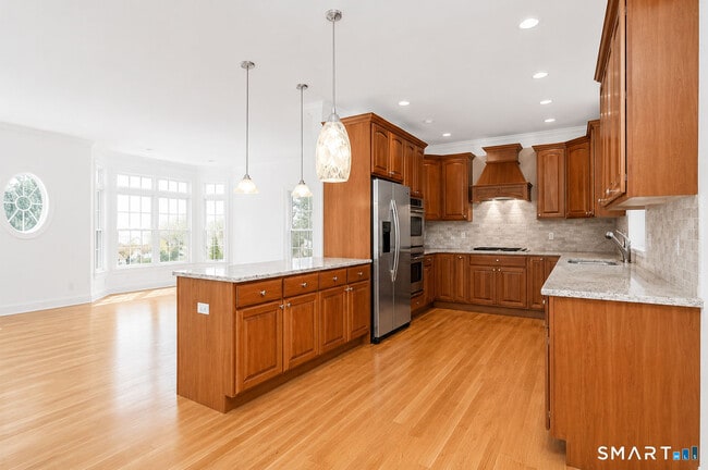 Building Photo - 55 Southport Ridge