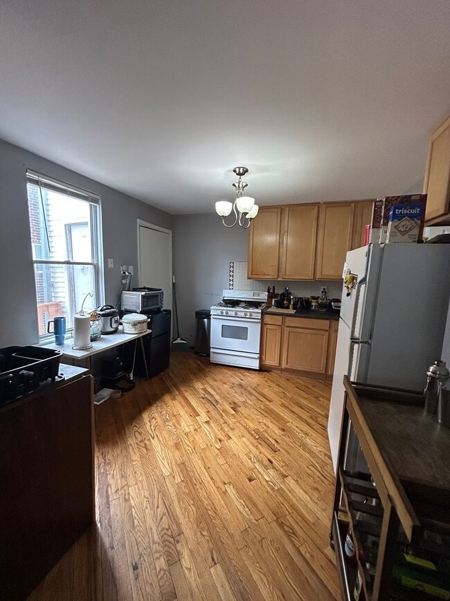 Building Photo - 1617 N Hudson Ave