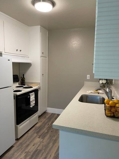 2x1 Kitchen - 20200 Forest Ave