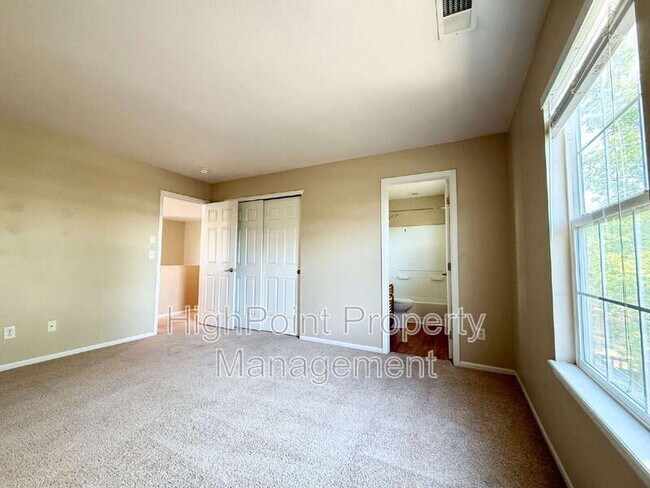 Building Photo - 5187 Pelican St