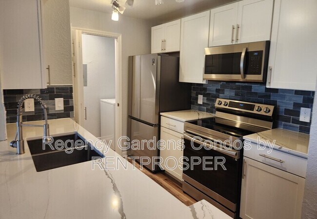 Primary Photo - 4301 Lizshire Ln