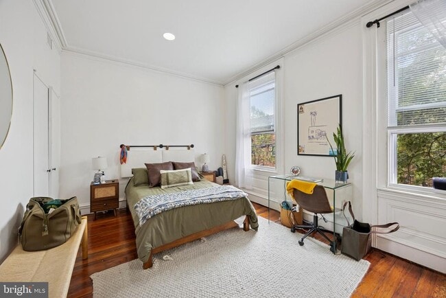 Building Photo - 1731 Bainbridge St