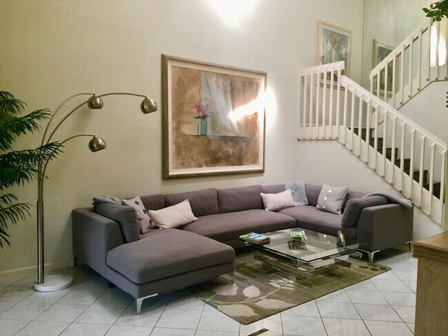 Building Photo - 7770 La Mirada Dr