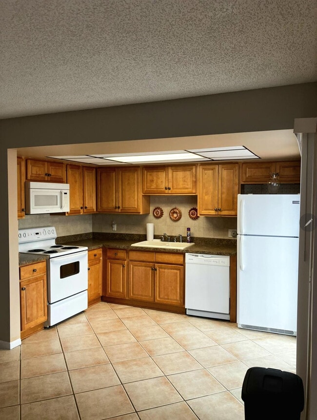 Building Photo - 5282 SE 43rd Trce