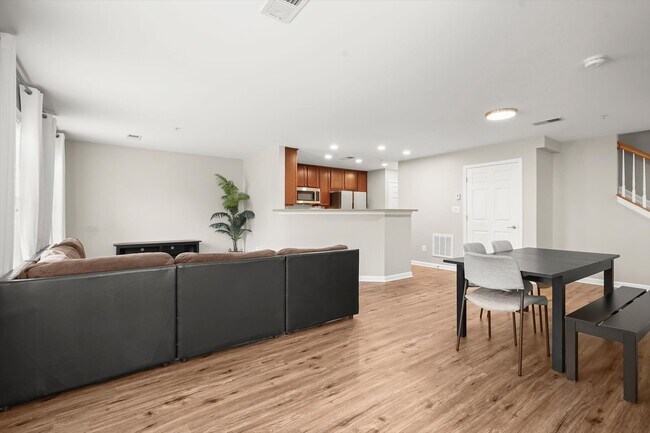 Building Photo - 11214 Wortham Crest Cir