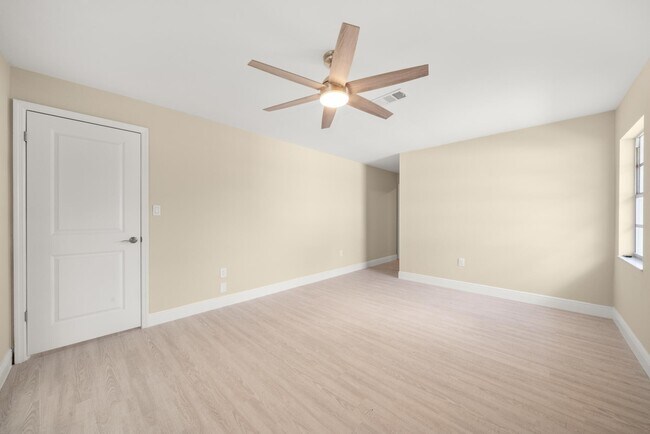 Building Photo - 4119 Tangier St