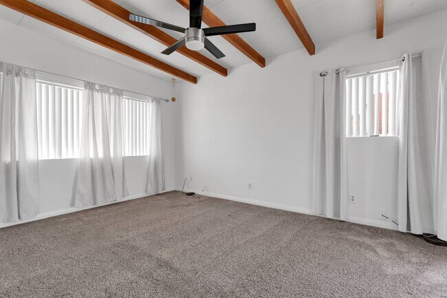 Building Photo - ADORABLE 1 BEDROOM 1 BATH IN HESPERIA