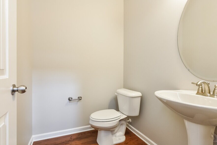 Building Photo - 48 Ashby Dr