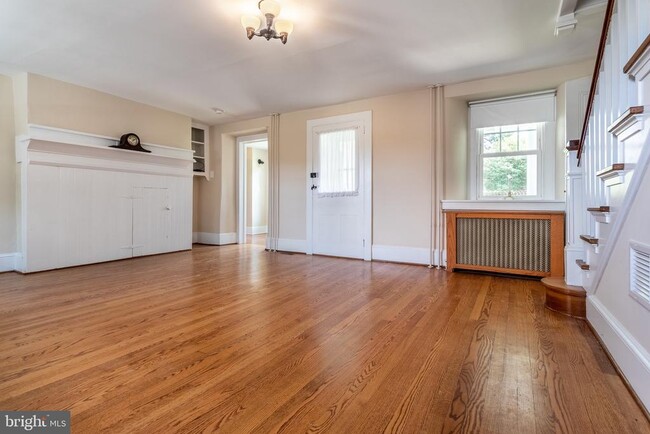 Building Photo - 110 Lyndell Rd