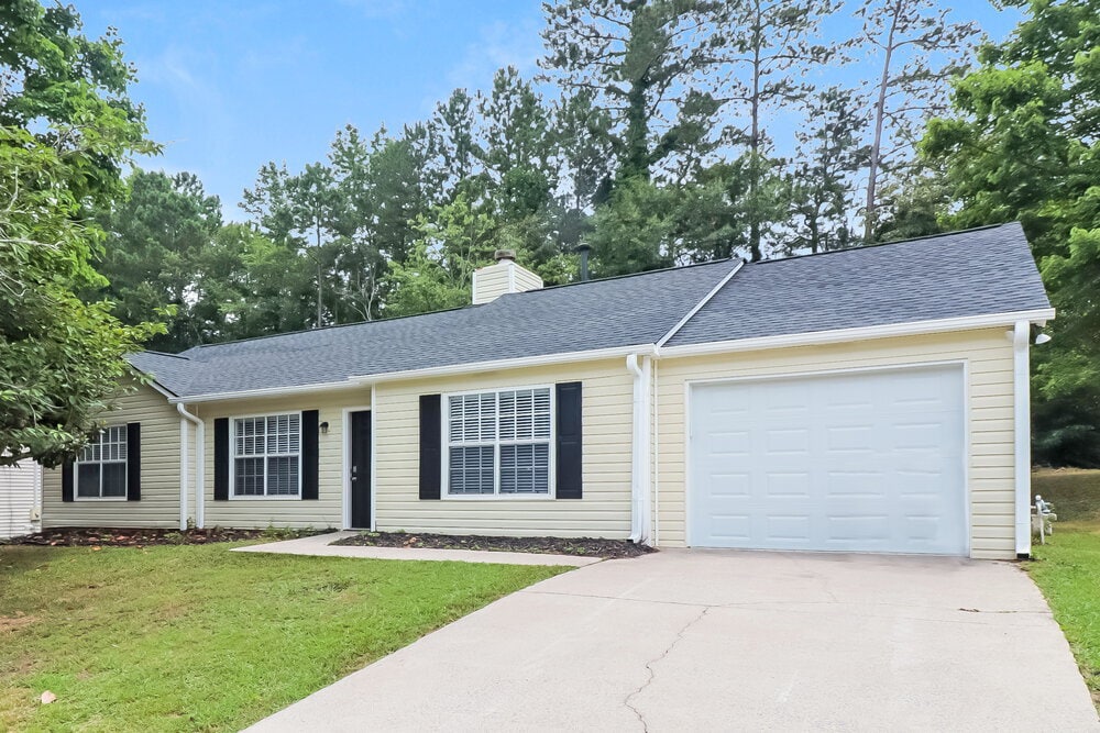 Building Photo - 4961 Hampstead Ln