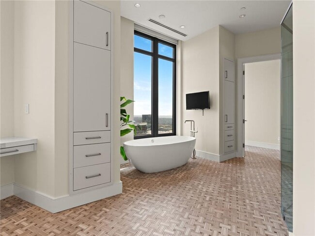 Building Photo - 3376 Peachtree Rd NE