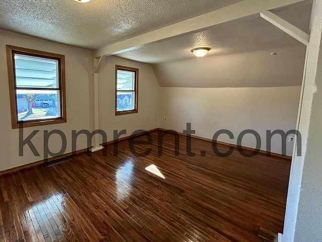 Building Photo - 2113 Oakland Ave E