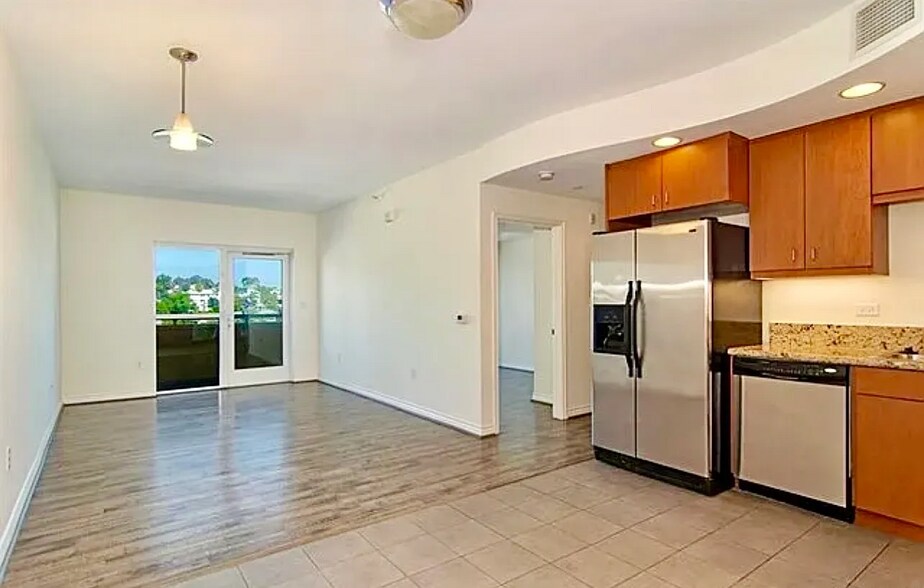 Building Photo - 550 15th St