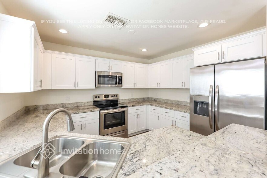 Building Photo - 7783 N 56th Dr