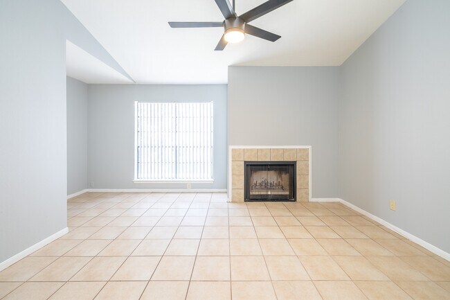 Building Photo - 14600 Fonmeadow Dr
