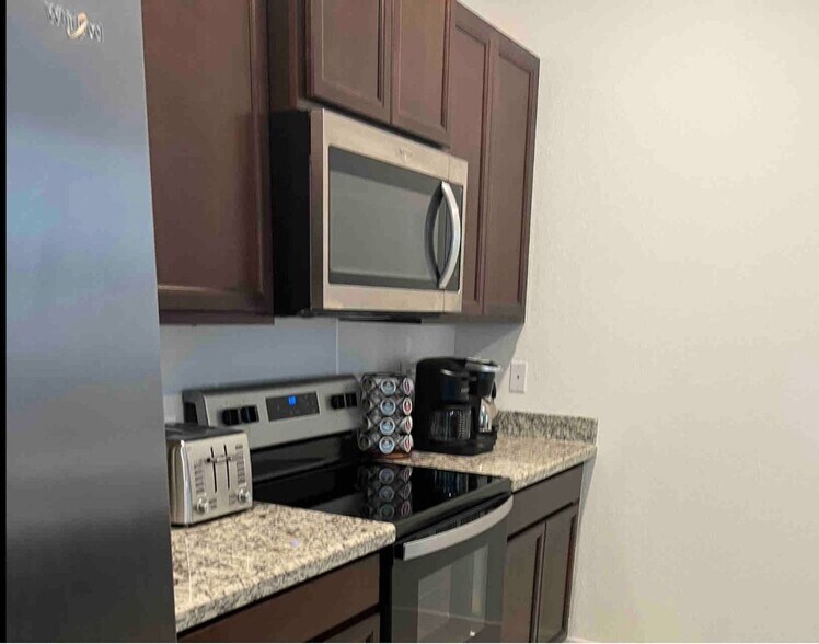 Building Photo - 511 NW 17th St