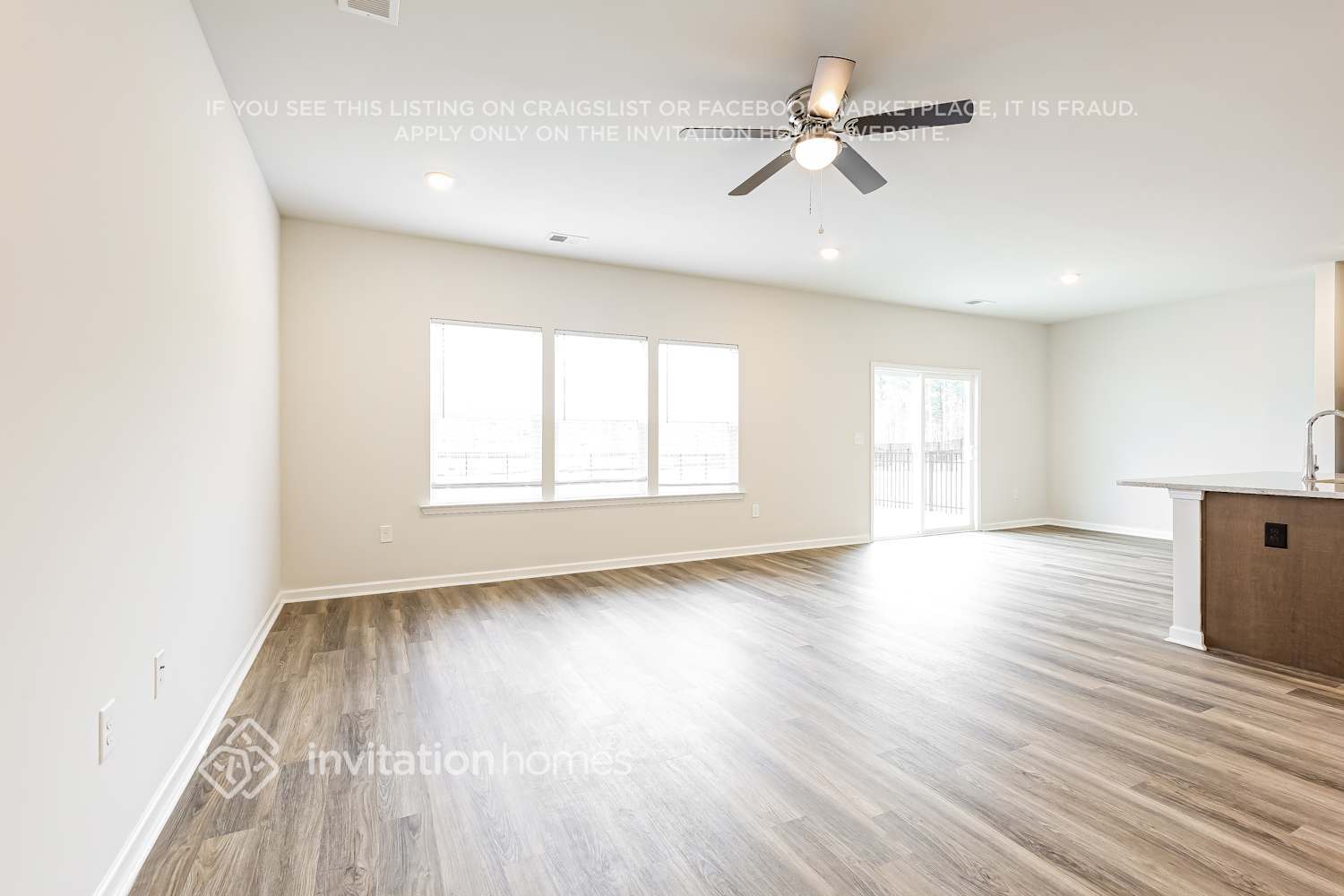 Building Photo - 3992 Zepelin Wy