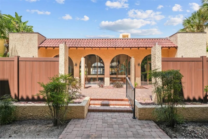 Building Photo - 105 S Obrien St