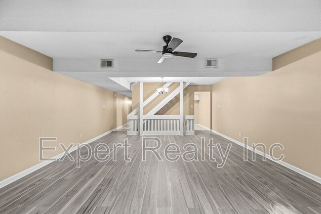 Building Photo - 510 Running Brook Rd