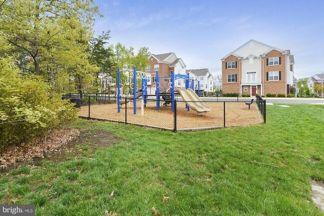 Building Photo - 43595 Aldie Mill Ct