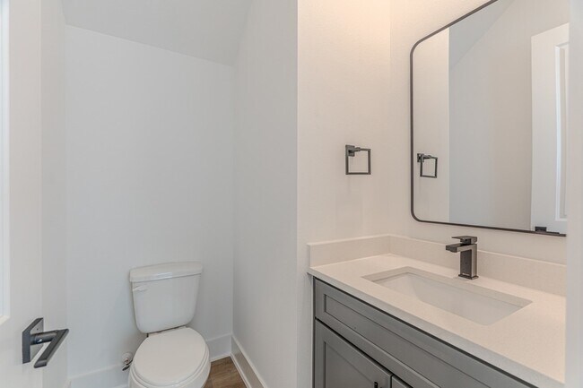 Building Photo - 7707 Inwood Grv Ln