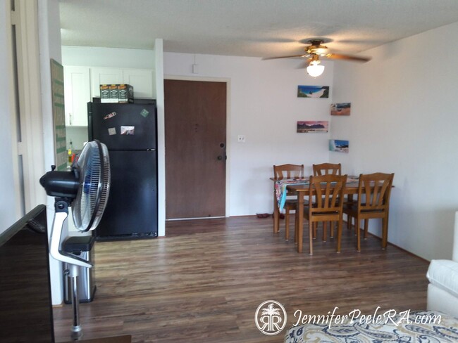 Building Photo - Covered Parking Stall, Large Private Lanai...